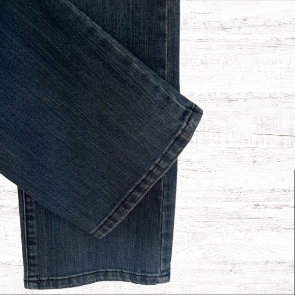 Lee Perfect Fit ShapeTastic Bootcut Jeans Size 6S - Picture 12 of 14